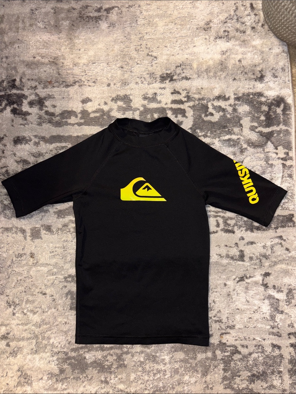 Quiksilver Kids Black & Yellow Rash Guard